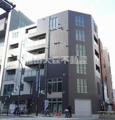 アーバンソレイユの外観|2019年11月築　鉄骨造地上5階建て総戸数9戸　光インターネット無料！
東京都大田区蒲田5丁目　JR京浜東北線蒲田駅徒歩7分、京浜急行本線京急蒲田駅近徒歩4分