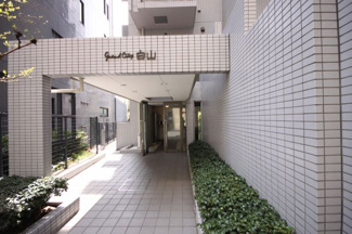 【エントランス】