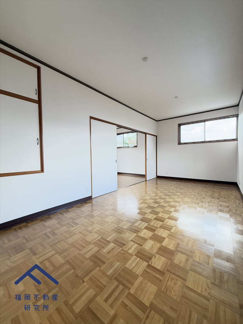 糟屋郡粕屋町大字仲原　戸建ての洋室