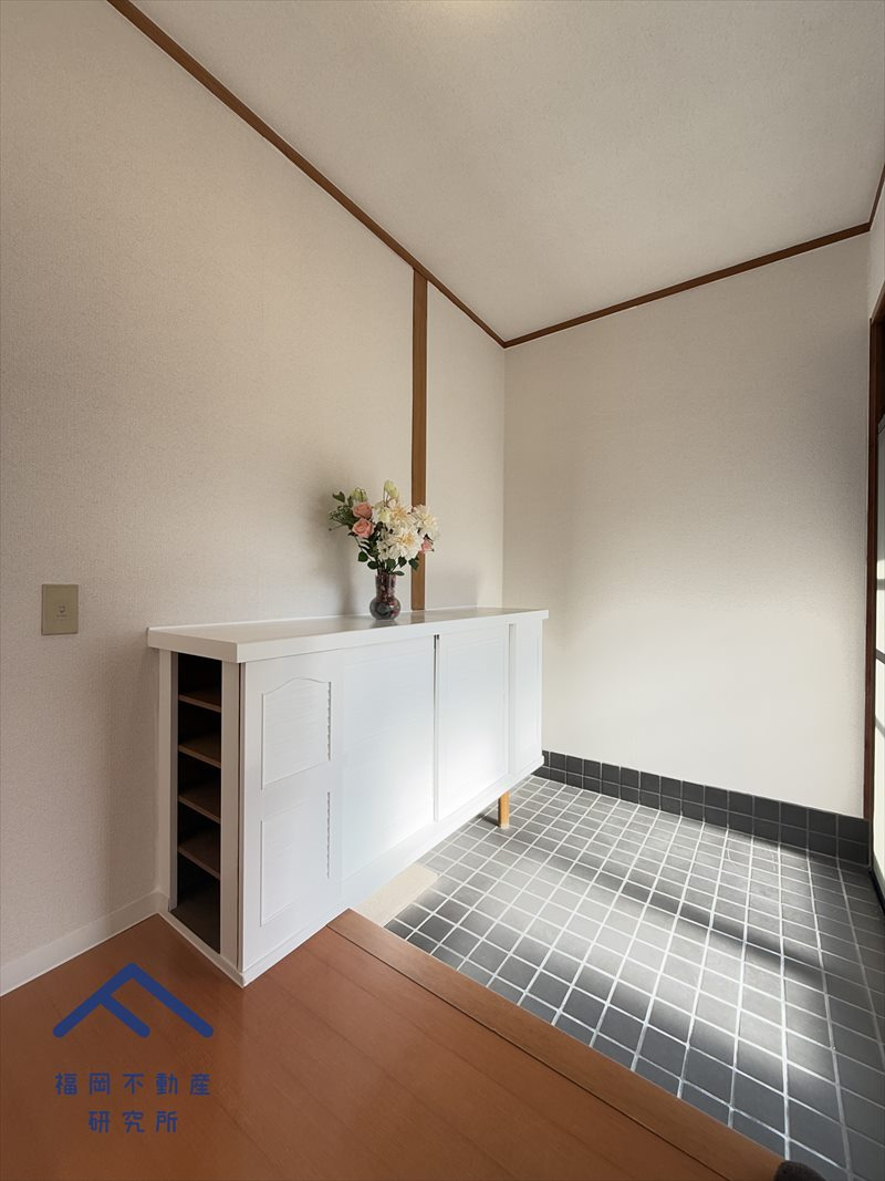 糟屋郡粕屋町大字仲原　戸建ての玄関