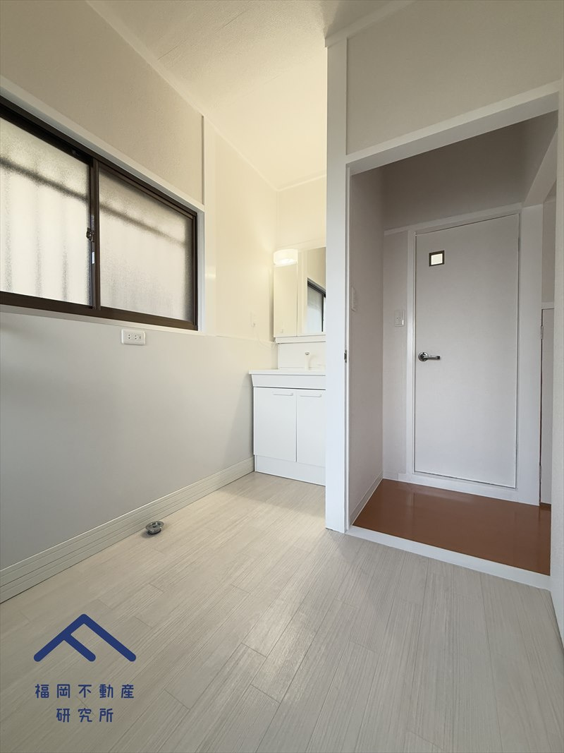 糟屋郡粕屋町大字仲原　戸建ての洗面所