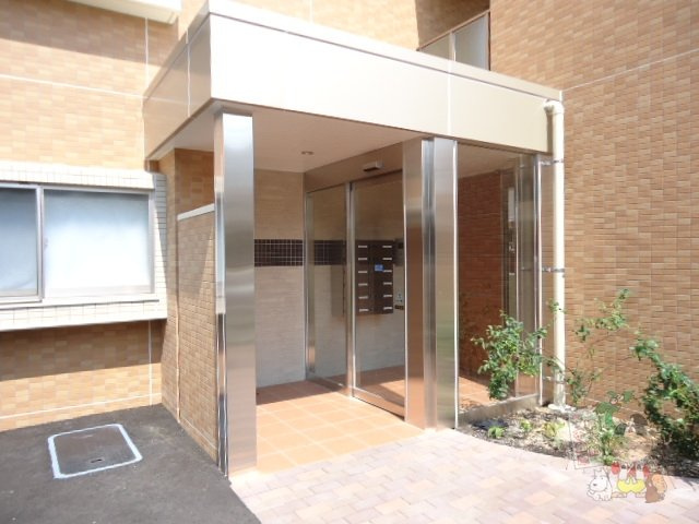 フラットＴ＆Ｔのエントランス