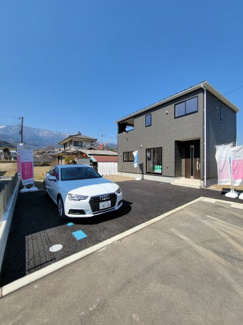 【外観】 | 南アルプス市山寺 新築戸建 全2棟1号棟 4LDK+WIC　シンプルで洗練されたモダンデザイン