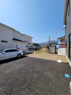 【駐車場】 | カースペースは並列2台×2列分