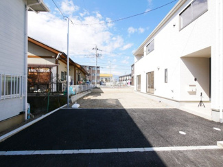 【駐車場】 | カースペースは6台以上ございます。