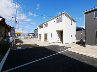 【外観】 | 昭和町河西 新築全6棟6号棟 敷地80坪の車6台 オール電化　建物完成済みです。随時ご見学可能　お気軽にお問合せ下さい。