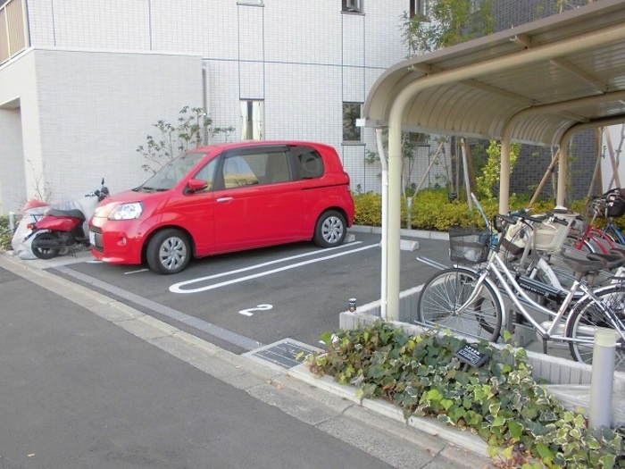 オーチャードＫの駐車場