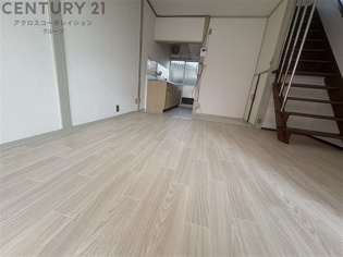 甲風園3丁目テラスの居間