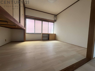 甲風園3丁目テラスの洋室