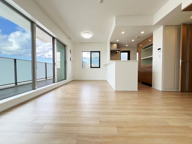 ブルーライン「中川」パークホームズ横濱中川の画像