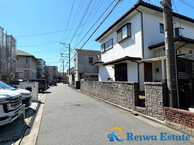 中古戸建　茅ヶ崎市萩園の前面道路含む現地写真