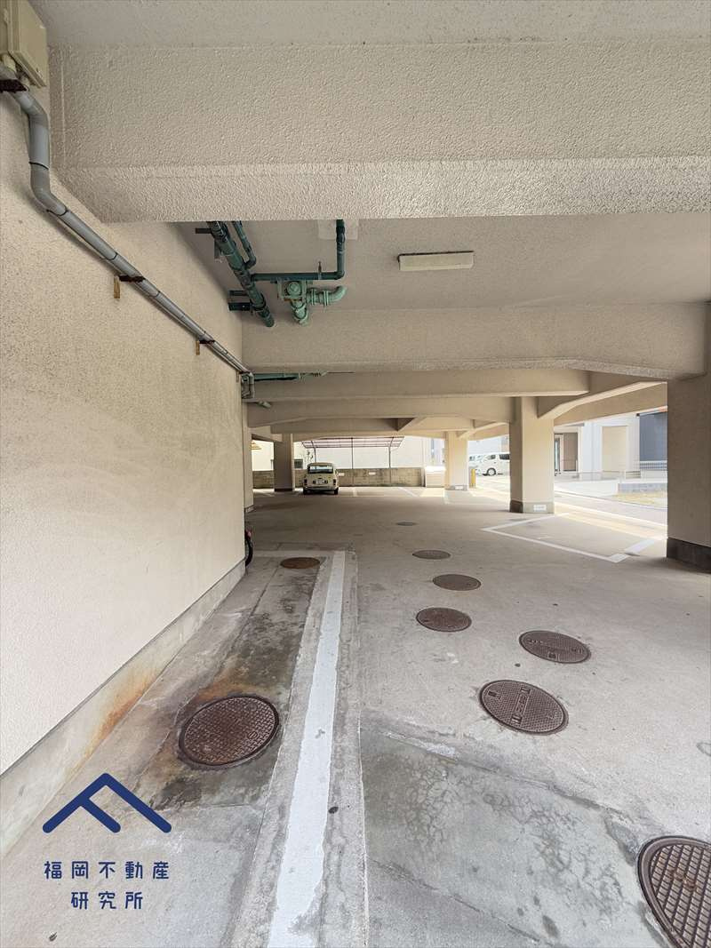 エバーライフ東公園の駐車場