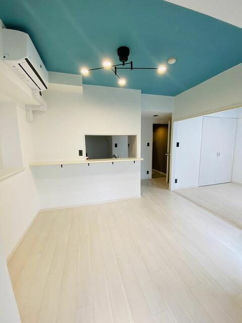 国分寺市本多２丁目の中古マンションの居間・リビング