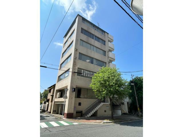 スカイビルの外観