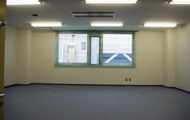 近江八幡市鷹飼町の事務所の内装