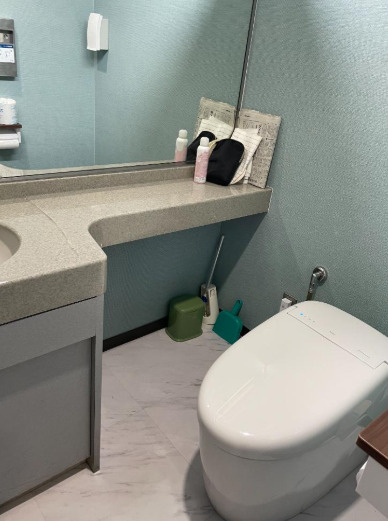 近江八幡市鷹飼町の事務所のトイレ