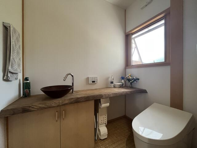 売中古戸建　中央区協和町のトイレ