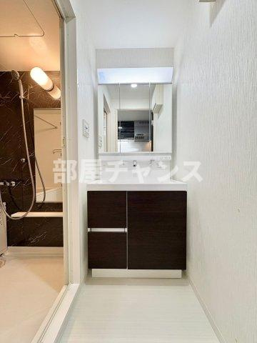 グリーンコート中島の独立洗面台