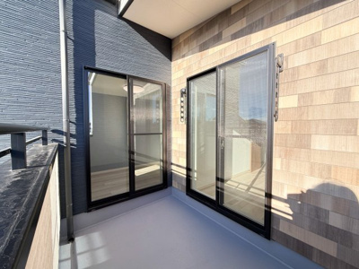 【バルコニー】