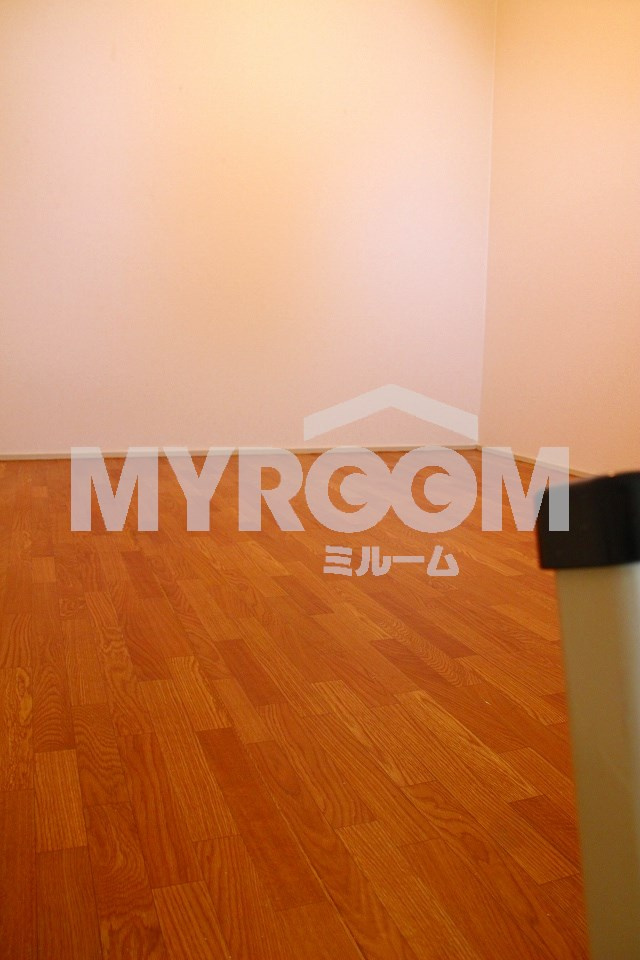 第３紀州ハイツの寝室|収納・寝室にも使えるロフト