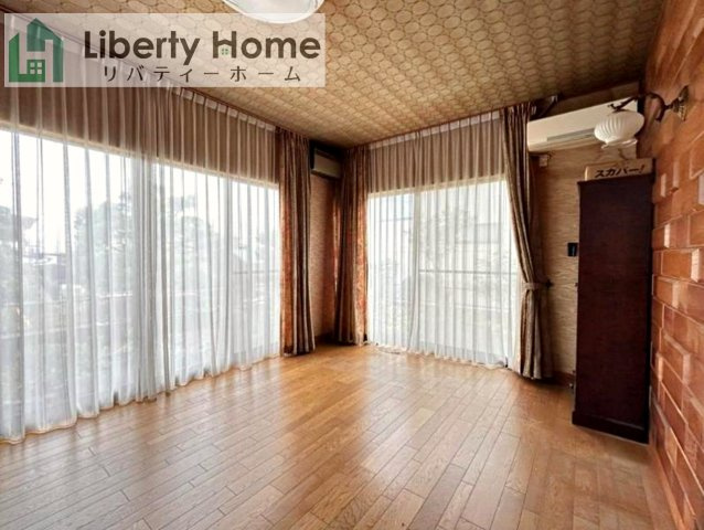 ひたちなか市八幡町　中古戸建の居間・リビング