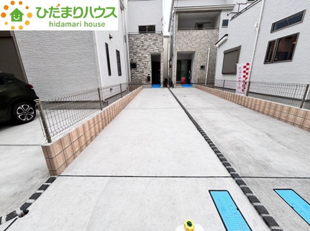 上尾市栄町Ⅳ　新築戸建　クレールBの駐車場