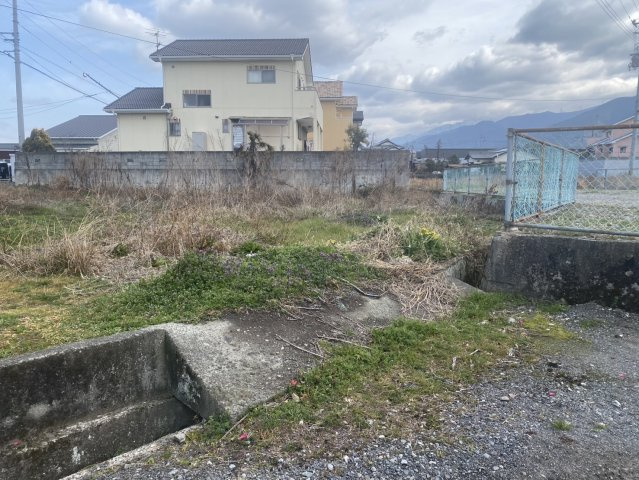 売土地の外観