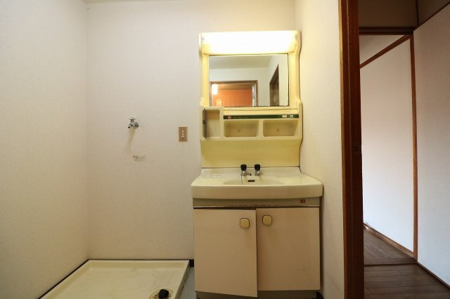 丸美タウンマンション笠寺の独立洗面台