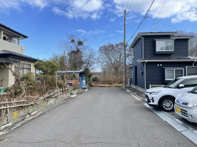 三戸郡階上町蒼前東4丁目の前面道路含む現地写真