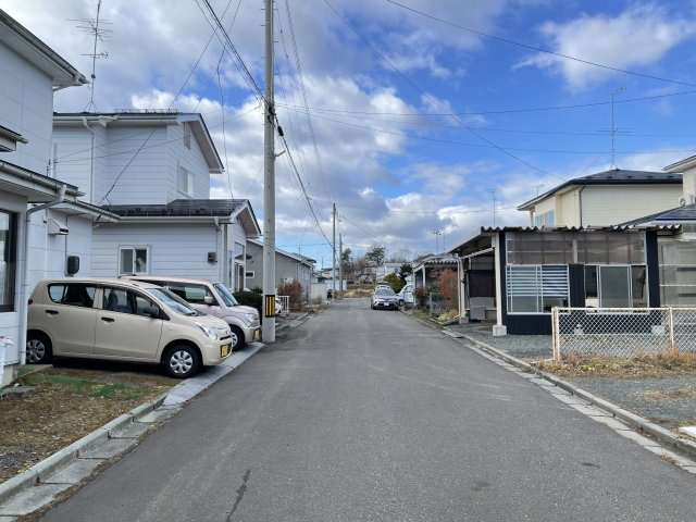 三戸郡階上町蒼前東4丁目の前面道路含む現地写真