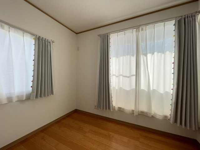 三戸郡階上町蒼前東4丁目の洋室