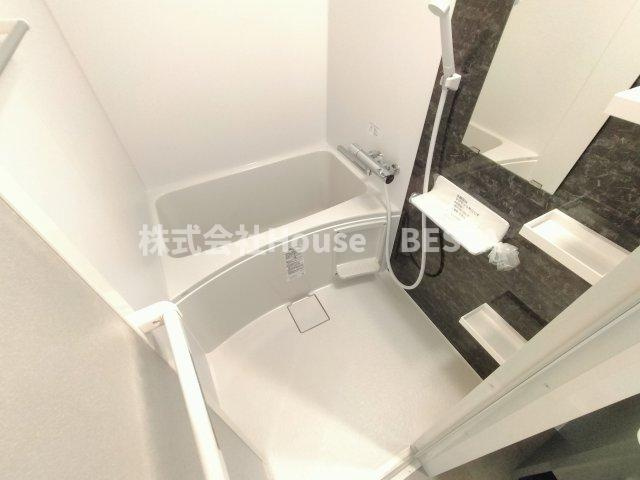 アドバンス神戸ラシュレの浴室