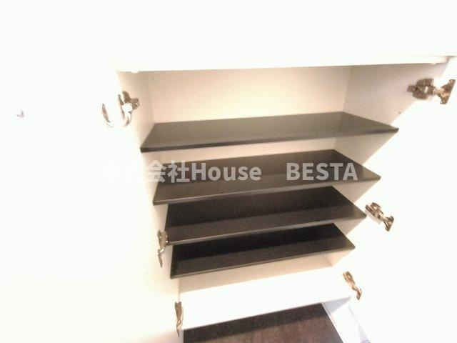 アドバンス神戸ラシュレの収納