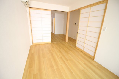 【洋室】 | 駒ヶ林貸家