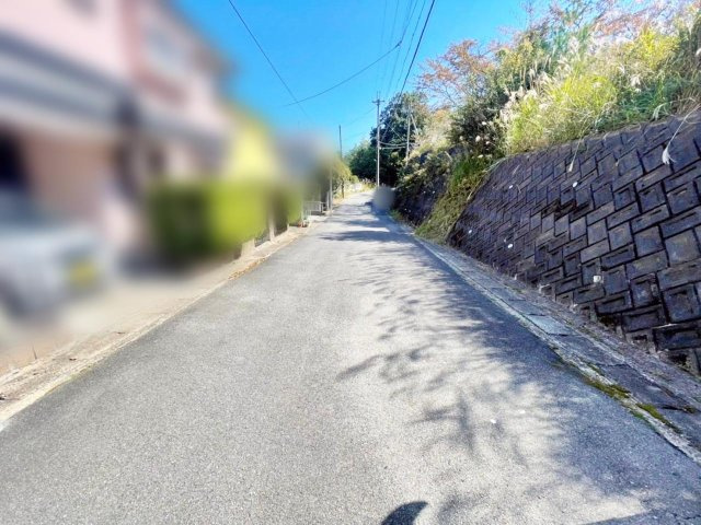 中古戸建　畑野町土ヶ畑大タワの前面道路含む現地写真
