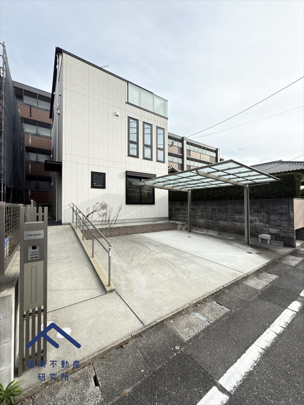 筑紫野市原田6丁目　戸建ての駐車場