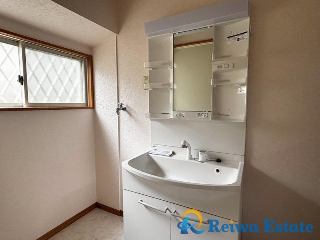 中古戸建　茅ヶ崎市赤羽根の独立洗面台