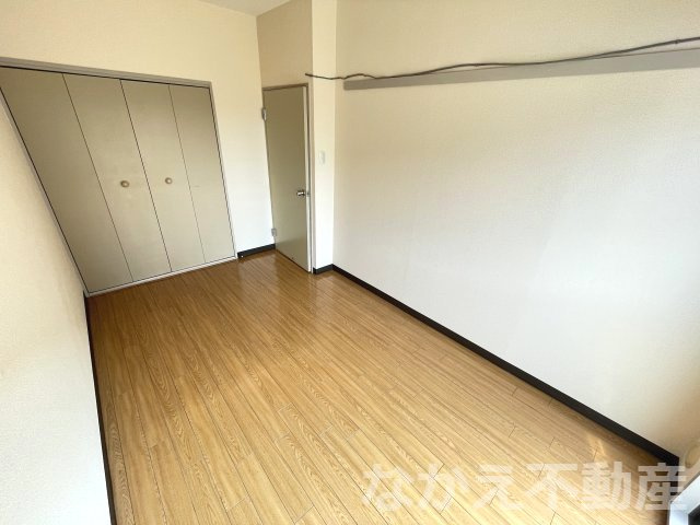 【寝室】 | 落ち着いた色調の寝室です