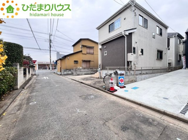 上尾市緑丘Ⅲ　新築戸建　クレール01の前面道路含む現地写真
