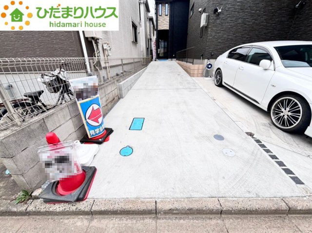 上尾市緑丘Ⅲ　新築戸建　クレール01の前面道路含む現地写真