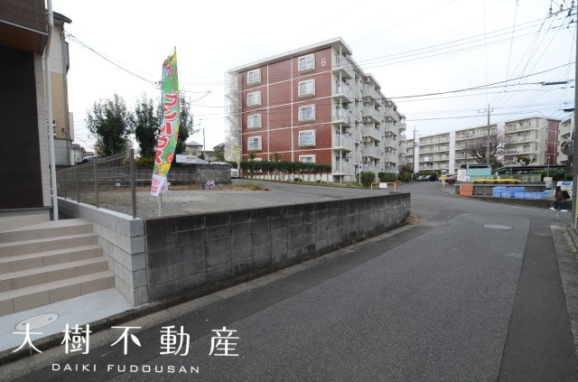 【前面道路含む現地写真】 | 綾瀬市上土棚南3丁目　売地　全１区画【仲介手数料無料】
