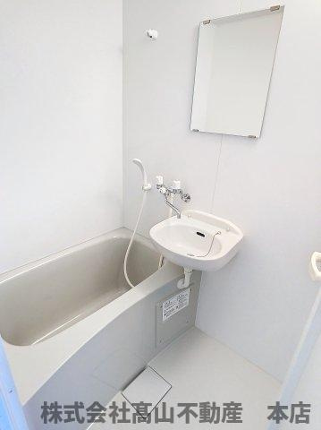 インフィニティーの浴室