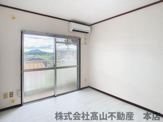 インフィニティーの洋室