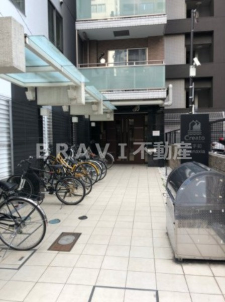 クレアート大手前グランアクシア　BRAVI不動産の外観パース|【クレアート大手前グランアクシア】駐輪場が前にあり便利です