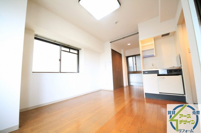 YKハイツ西明石の洋室