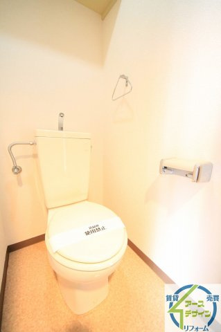 YKハイツ西明石のトイレ