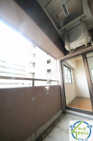 YKハイツ西明石のバルコニー