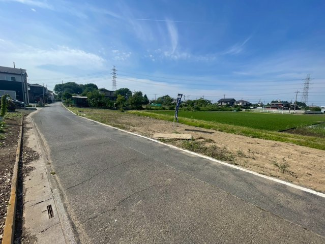 敷地面積113.3坪！　売地　宮代町須賀の前面道路含む現地写真