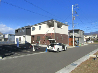 【前面道路含む現地写真】 | 前面道路含む現地写真です