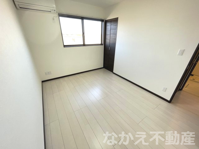 【寝室】 | 広くて明るい寝室